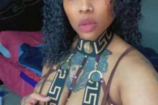 👯♀ two girls availble today Co... - Image 1