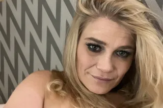 Don't Let Your Willy Get Chilly!... - Image 8