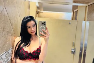 Sexy Latina - 29 - Image 2