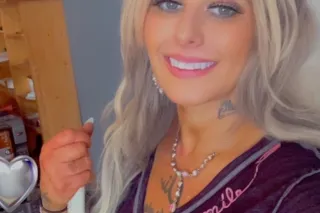 XMAS DEALS ALL DAY IN ALTON ILLINOIS 7 MONTHS PREGNANT SUPER SOAKER - Image 6