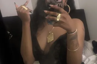 WET PRETTY PUSSY😩💦SKINNY PETIT... - Image 1