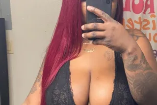 💗 CUM SNEAK AWAY 😝 — 𝓭𝓸𝓷’𝓽 𝓶𝓲𝓼... - Image 1