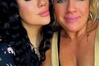 pat Burnett and blonde duo today only come have the best porn star 3sum experience - Image 9