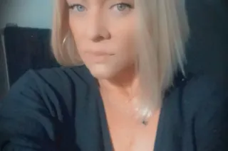 Blonde Hazel eyed Beauty...Bil... - Image 1