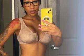 🎩🏆Gєитℓємєи'ѕ Choicє🏆🎩 🌟High Clɑss🥂🍾Aмαzιиg PETITE Bσмвѕнєℓℓ✨ available now🎀 - Image 1