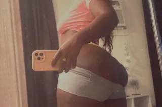 "👅Who Needs Chocolate CAKE 5⭐ ... - Image 1