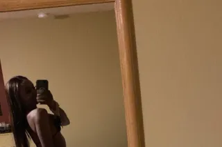 Spend time with Royalty 👑💅🏽🧡🎉 - Image 3