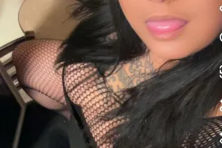 over night stays 👅down for whatever 🔥 wet pussy do what they dont 🔥toy shows - Image 5