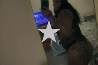 over night stays 👅down for whatever 🔥 wet pussy do what they dont 🔥toy shows - Image 9