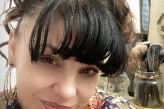 ONLY IN TOWN TILL THURSDAY - 5... - Image 4