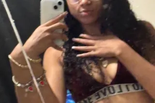 AVAILABLE NOW 💦🌼 Sweet sexy Av... - Image 1