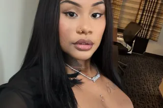 2 Nights Only * 💕𝐻𝒶𝓌𝒶𝒾𝒾𝒶𝓃 𝒢𝑜𝒹𝒹... - Image 1