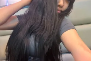 pretty & petite 🥰 - 21 - Image 2