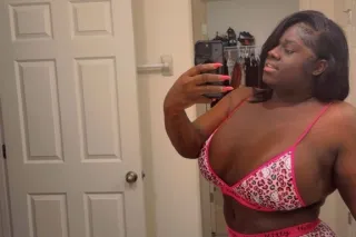 EXOTIC TRANS WITH AMAZING PUSSY - Image 1