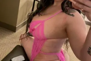 yasmin - 28 - Image 2