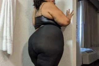 //out PHAT BBW WIT A PHAT PUZZI💋🫦 DA real MS juicae red berry Tatted - Image 6