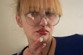 Busty Blonde Content && Video Chats Schedule Meets - Image 5