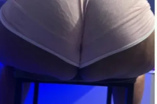 Busty 🍫Chocolate porn ⭐ experi... - Image 4