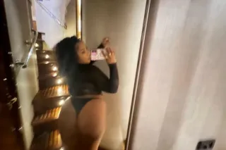 thick mexican looking for you ... - Image 3