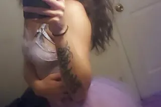 🥵 SEXIE PETITE MILF MAMI 🥵 - Image 5