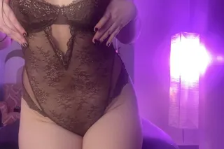 AVAILABLE NOW 🥰🥰 Erotic Nude Massage by a Beautiful Brunette - Image 6