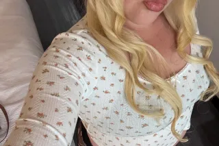 Young Hot & AVAILABLE NOW - Image 5