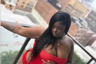 Pretty Pussy🍑😍😋 New in town👀😏A... - Image 3