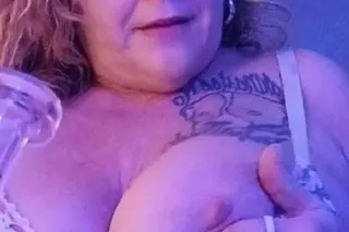 Luxury Step Mom | In/Out/Car/F... - Image 2