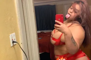 THROATED BACK IN TOWN READY NO... - Image 2