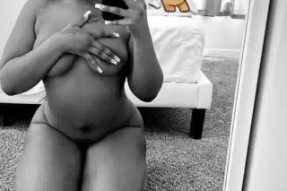 SUPER GUSH PUSSY IN TOWN👅💦 - Image 2