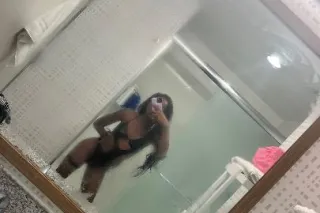 WET AND READY 💕❤😉 - 25 - Image 1