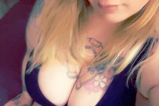 💋😘Easy to be around, impossibl... - Image 2