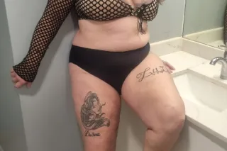 fettish friendly mature lady - Image 11