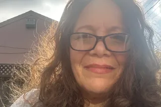 fettish friendly mature lady - Image 9