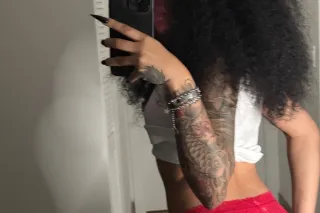 INCALLS/OUTCALLS ONLY - 19 - Image 1