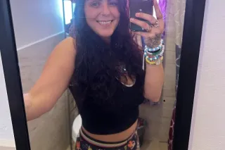 short sexii latina - Image 6