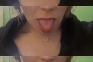 HOW MANY LICKS DOES IT TAKE! 👅... - Image 1