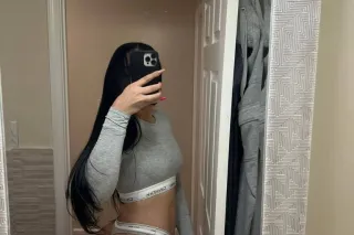 🥵new girl in the area I'm a su... - Image 1