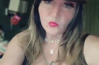 WHO NEEDS SOME FEMALE ATTENTION - Image 6