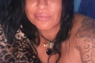 DMT party friendly available after 11:30pm Pretty Tattood MILF very Large Fake boobs INCALL - Image 7