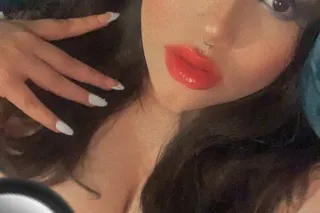 20 YR OLD FEMALE READY TO GIVE... - Image 3