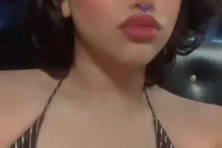 20 YR OLD FEMALE READY TO GIVE YOU A GOOD TIME! AVAILABLE 24/7! YOUR PLEASURE IS MY HIGH! - Image 5