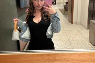 PETITE RUSSIAN PAWG 👸🏼 | LITTLE WAIST 🤏 • BIG BOOTY 👅 | TACOMA INCALL 📌 - Image 5