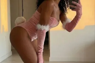 New sexy latina girl available... - Image 1