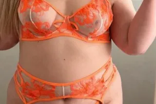 Bombshell visiting CAMARILLO🩷 ... - Image 2