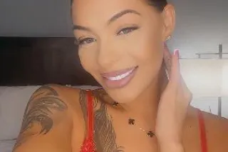 just a small town girl looking for some fun 💋 - Image 5