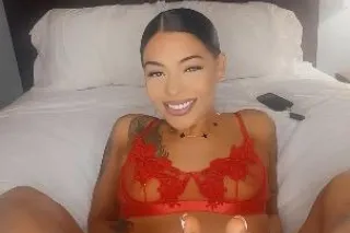 just a small town girl looking for some fun 💋 - Image 6