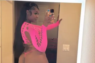 100% REAL THICK BUSTY CHOCOLAT... - Image 4