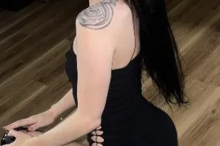 SWEET PETITE TREAT READY TO ME... - Image 2