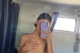 Hi daddy I'm luisa a hot young... - Image 1